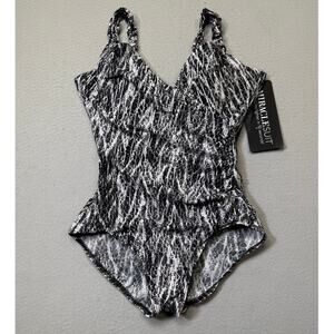 Miraclesuit Women's Chevron Python Siren Underwire1 Piece black white 12 $198